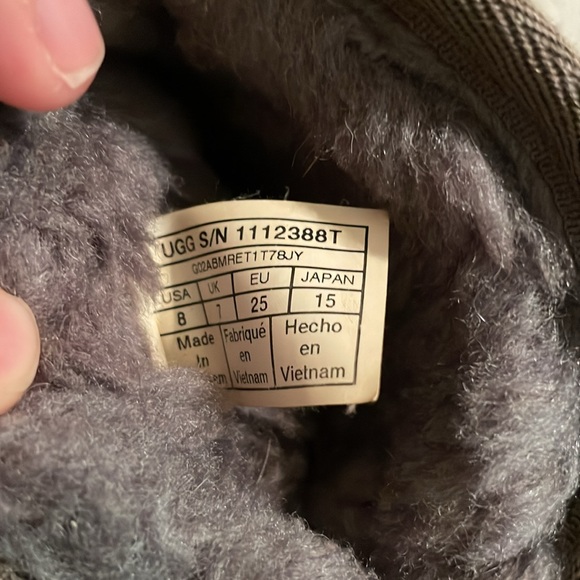 UGG toddler cheetah print boots - Picture 4 of 5